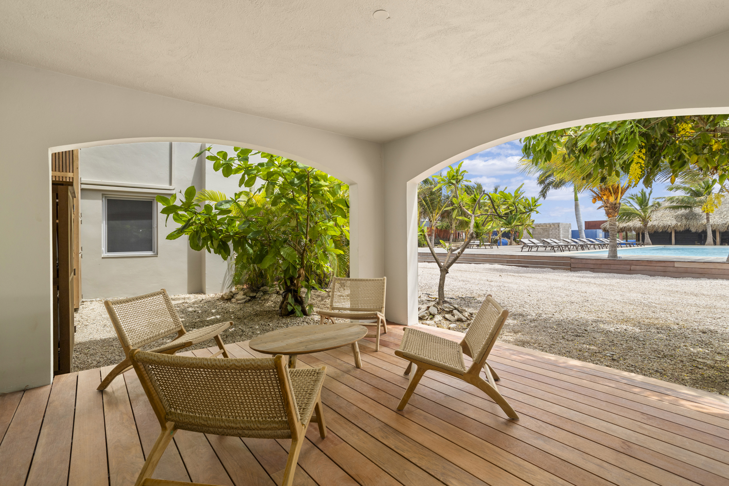 105sb103-true media culture-38