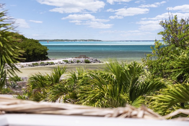 sorobon-bay-exterior-honeymoon_001 sorobon-bay-exterior-honeymoon_001