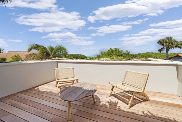 sorobon-bay-exterior-honeymoon_002 sorobon-bay-exterior-honeymoon_002